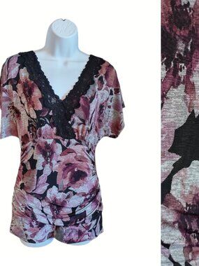 Maurice's Floral Stretchy V-neck Top Size S